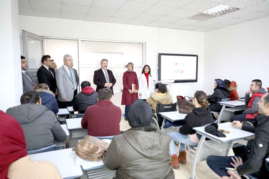 Melikgazi Belediyesi E-KPSS kursu başladı 