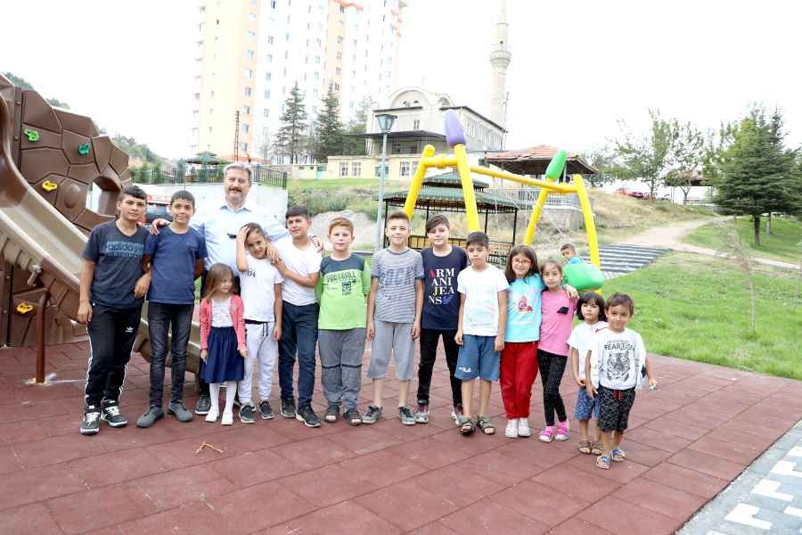 Temiz, güvenli ve donanımlı parklar çocukları bekliyor 