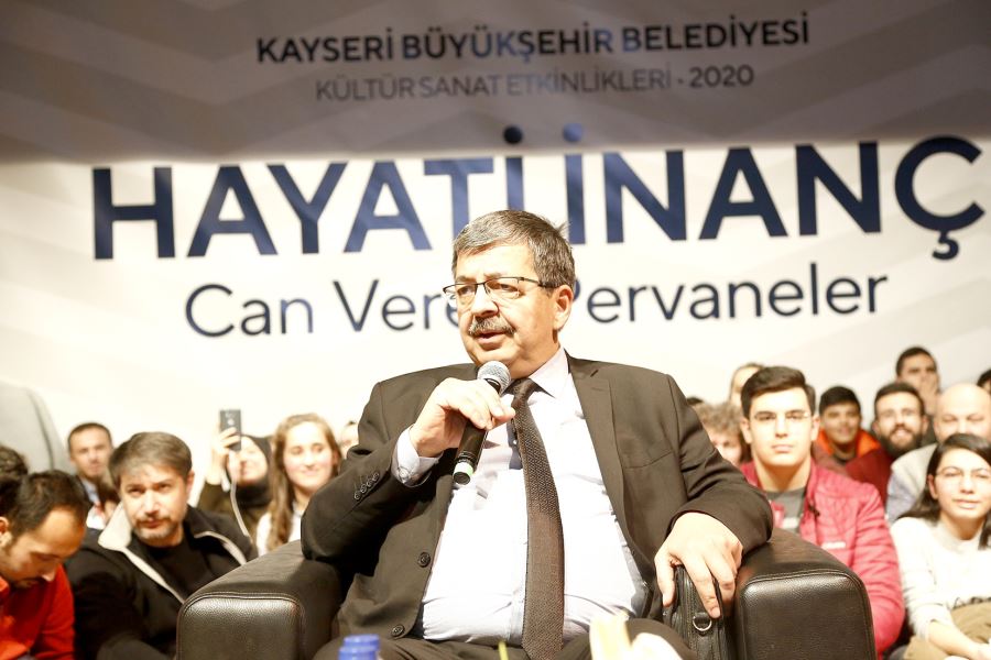 Yazar Hayati İnanç Şehir Tiyatrosu’nda söyleşiye katıldı 