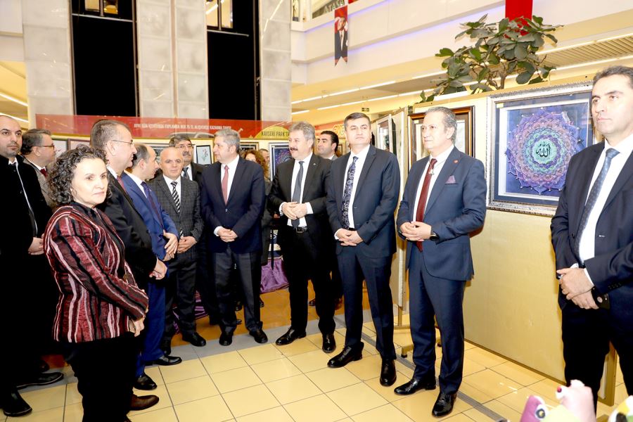 Başkan Palancıoğlu, el sanatları sergisini gezdi 