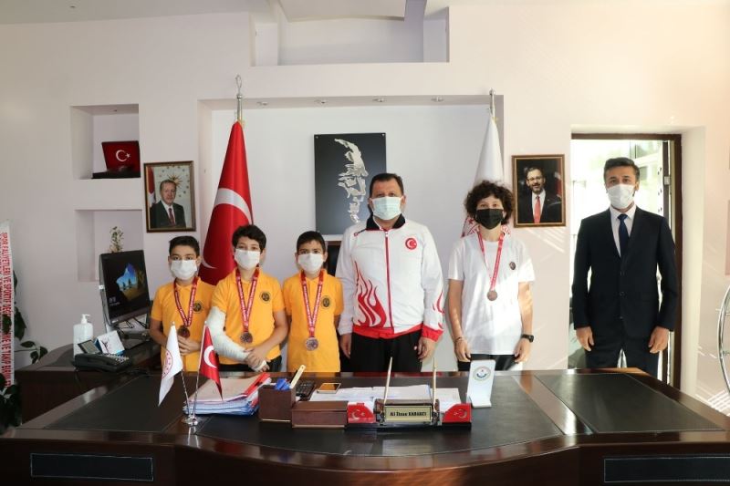 Karate sporcularından Kabakcı’ya ziyaret
