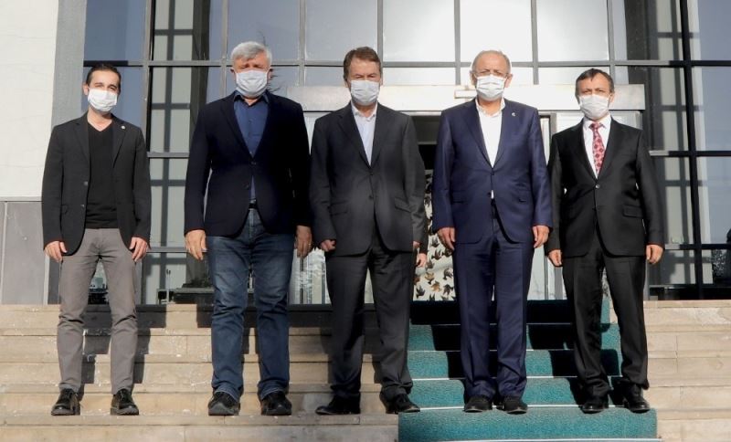 ERÜ’de, AK Parti Genel Başkan Yardımcısı Mehmet Özhaseki’nin Katılımı ile Hastane Bölgesi İyileştirme Projesi Toplantısı yapıldı

