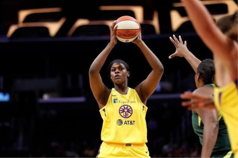 Kalani Brown 23 Kasım’da gelecek
