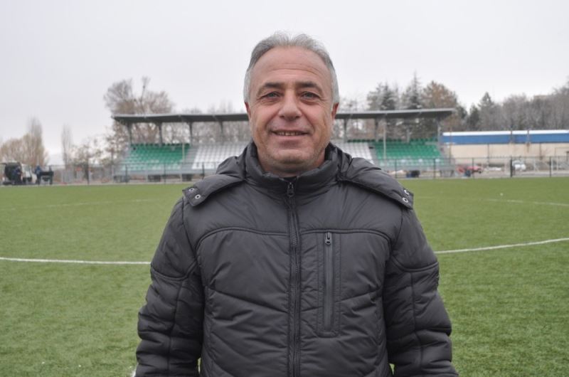 Develispor Teknik Direktörü Ahmet İzgi: “Oyalamaktan başka bir şey değildir”
