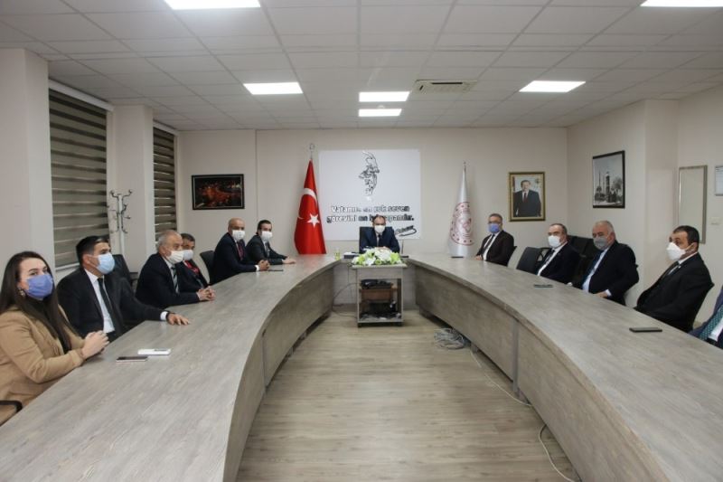 Çandıroğlu il Müdürlüğü’ndeki idarecilerle toplantı yaptı
