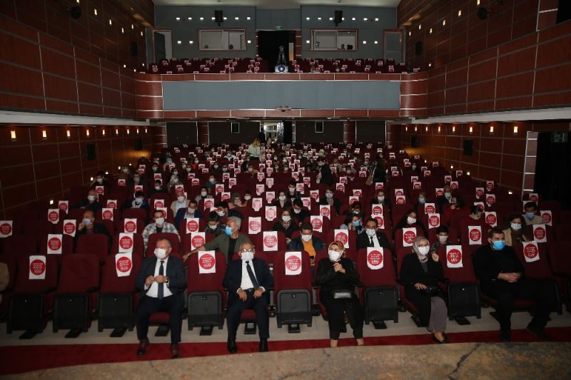 Kayseri Devlet Tiyatrosu ’Perde’ dedi

