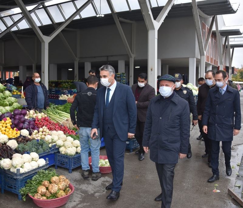 Başkan Çolakbayrakdar’dan pazar denetimi
