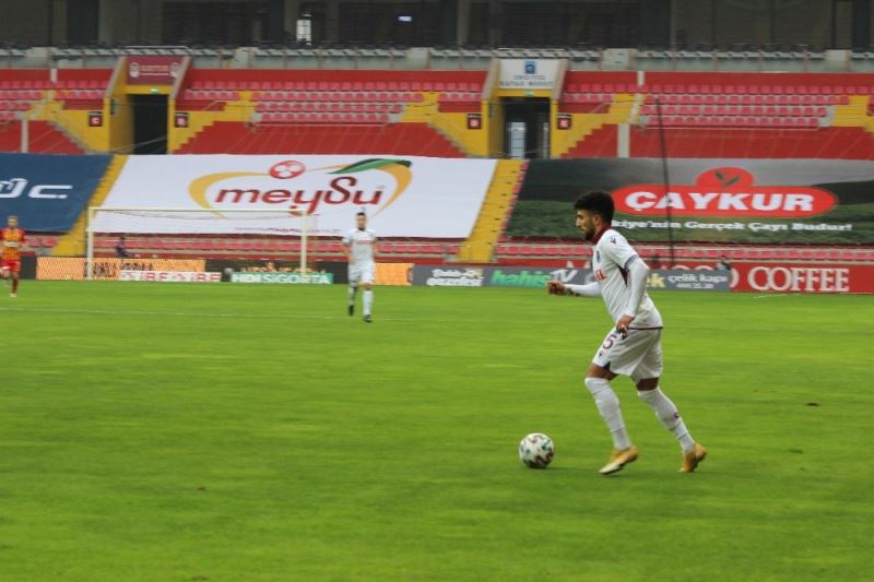 Süper Lig: Kayserispor: 0 - Trabzonspor: 0 (İlk yarı)
