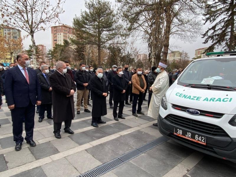 Rektör Mustafa Çalış annesi Sultan Çalış son yolculuğuna uğurlandı
