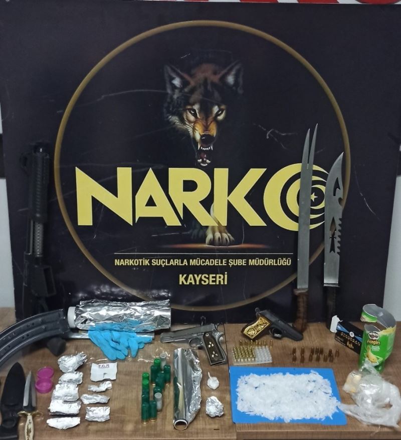 Kayseri polisinden uyuşturucu operasyonu: 4 gözaltı
