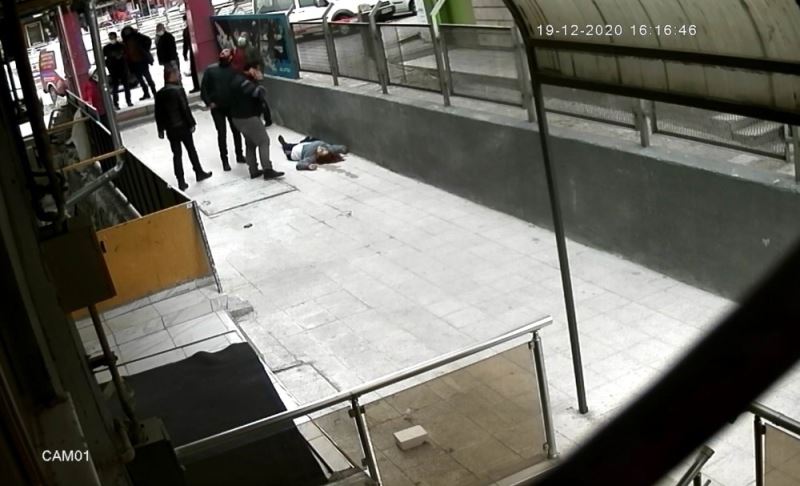 Genç avukatın düştüğü anlar güvenlik kamerasında
