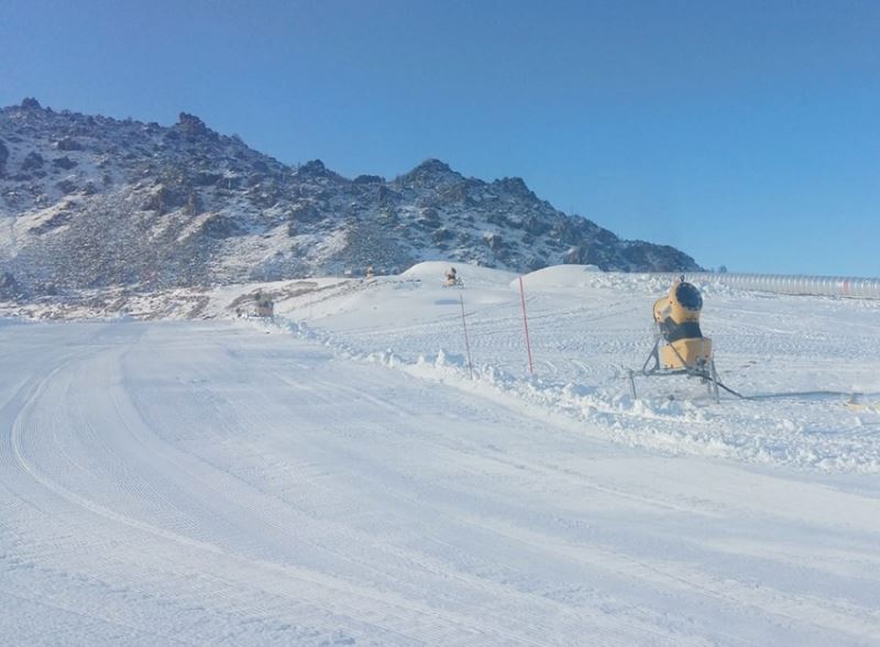Hacılar Kapı pistinde kayak sezonu açıldı
