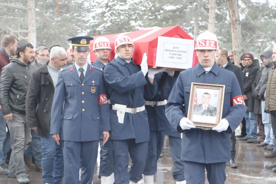 İdlib şehidi son yolculuğuna uğurlanıyor