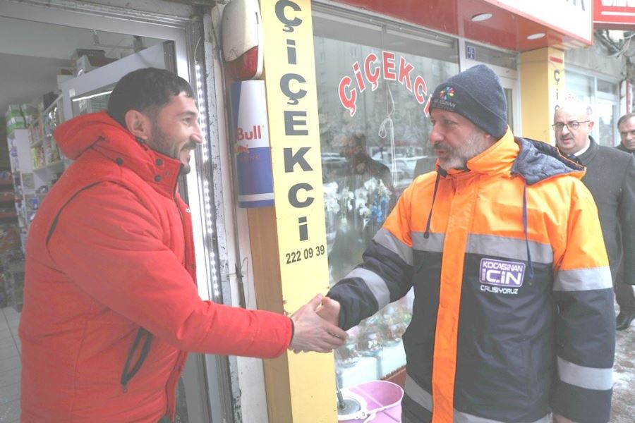 Başkan Çolakbayrakdar, kar temizleme çalışmalarını inceledi