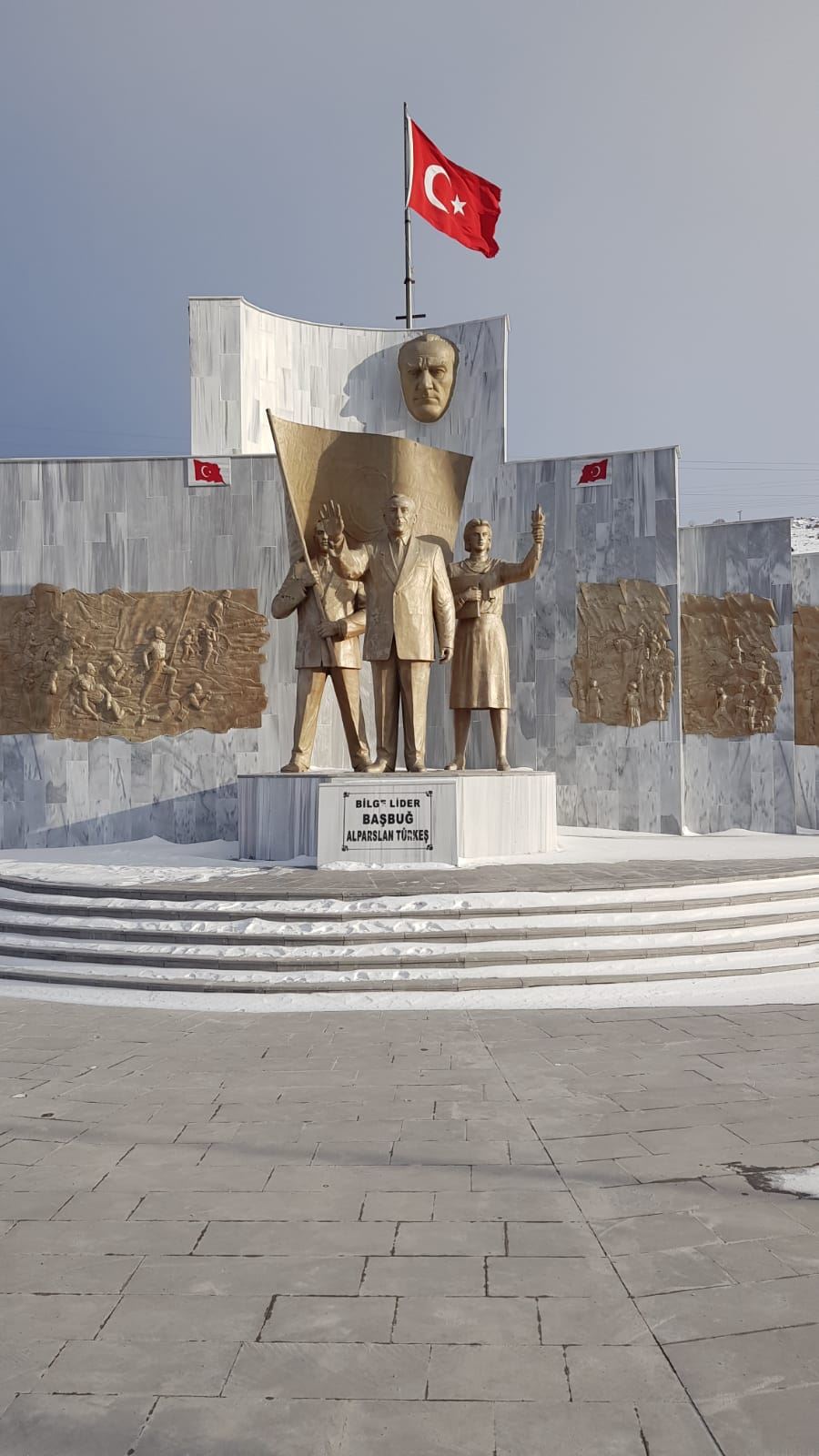 16 Türk Devletini Simgeleyen Türklük anıt tamamlandı