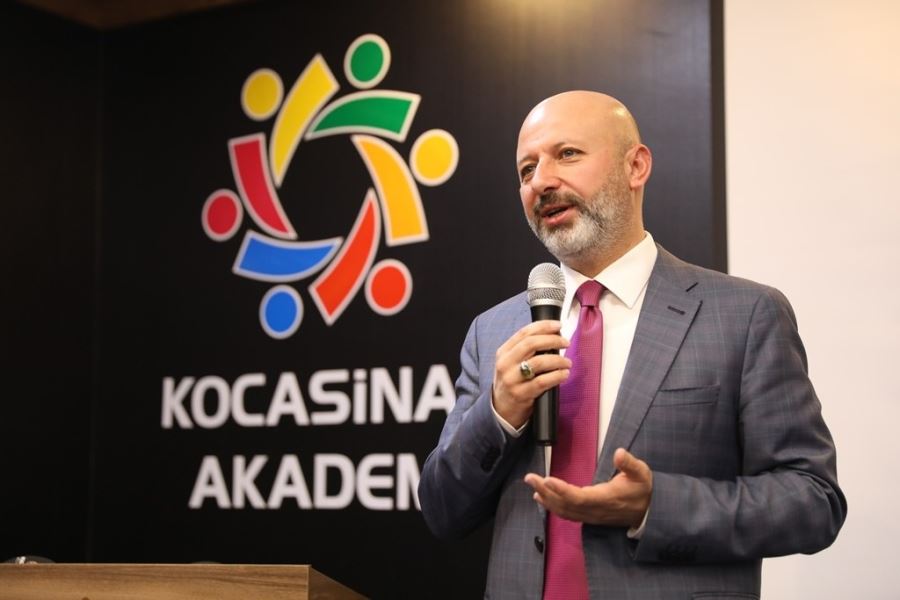 Başkan Çolakbayrakdar, Türkiye Şampiyonlarını ödüllendirdi