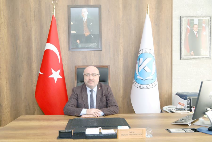 Kayseri Üniversitesi Rektörü Karamustafa