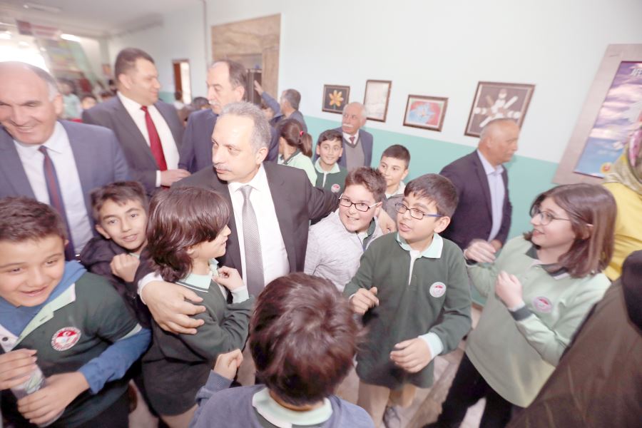 Talas Belediye Başkanı Mustafa Yalçın’ın eğitim camiasına sağladığı destek