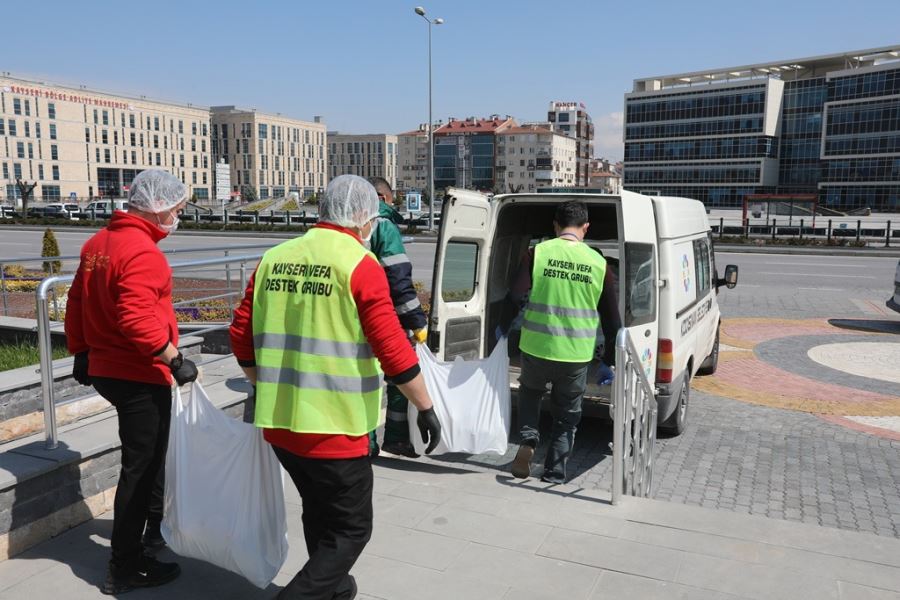 ÇOLAKBAYRAKDAR, “KOCASİNAN, BÜYÜK VE GÜÇLÜ BİR AİLEDİR”