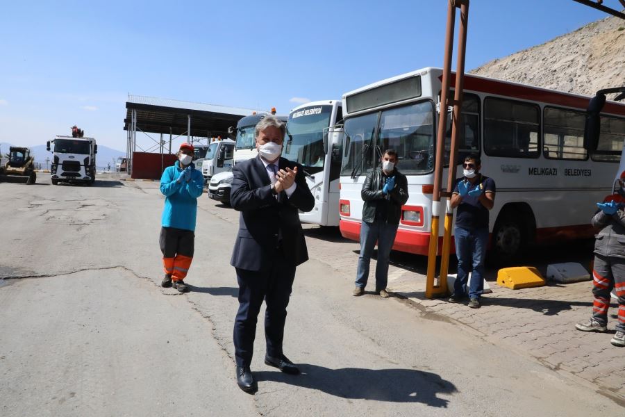 Başkan Palancıoğlu Melikgazi temizlik personelini alkışladı