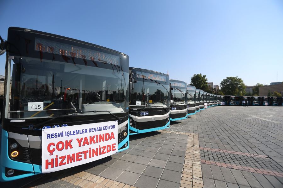 Büyükşehirin ulaşım filosuna 24 yeni otobüs katıldı