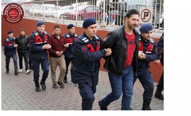  Kayseri’de terör örgütü El Nusra üyeliği suçundan yargılanan 5 kişiye ceza