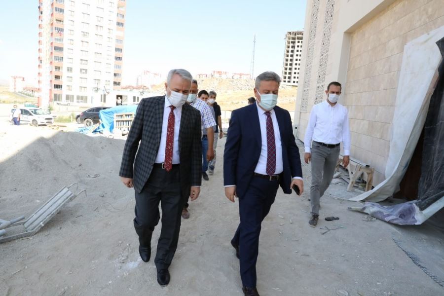 Başkan Palancıoğlu Hamdi Şanlıünal Camisi inşaat alanında incelemelerde bulundu 