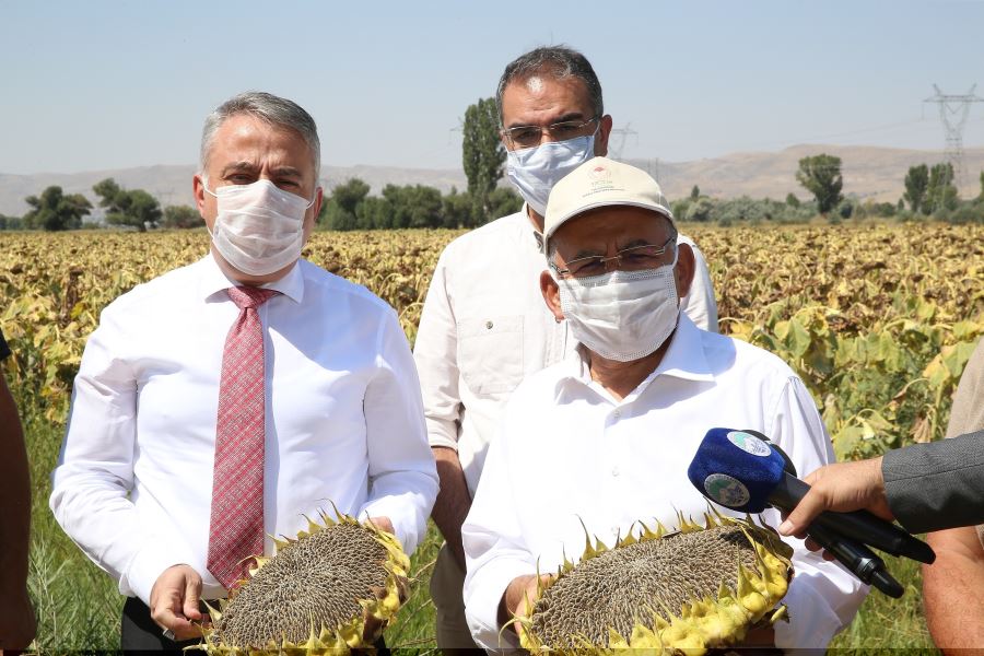  Başkan Büyükkılıç üretime ve üreticiye hep destek veriyor