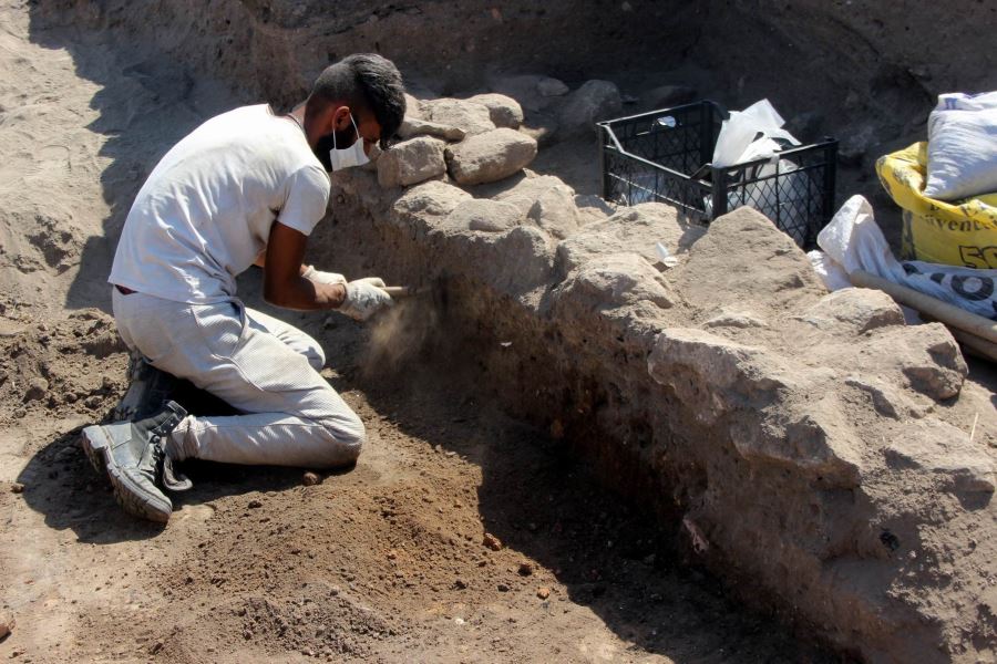  4 bin 300 yıl önceki inanışları yansıtan eserler gün yüzüne çıkıyor