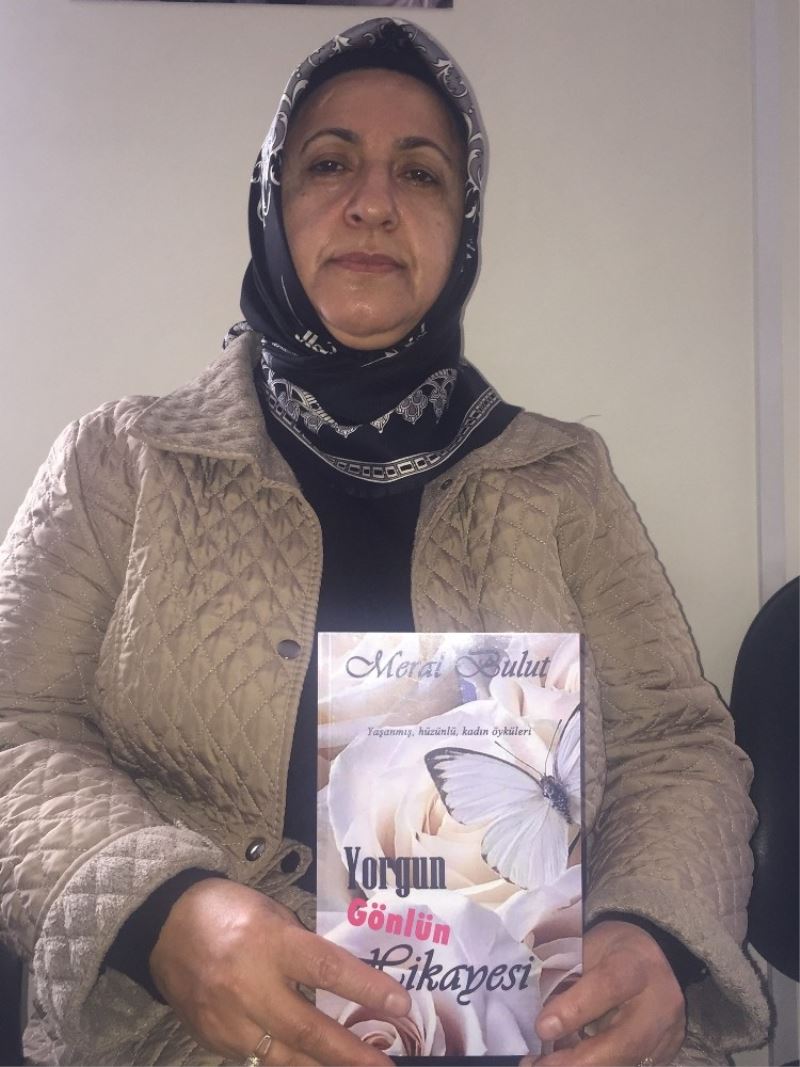 50 yaşındaki ev hanımı Meral Bulut ilk kitabını çıkardı

