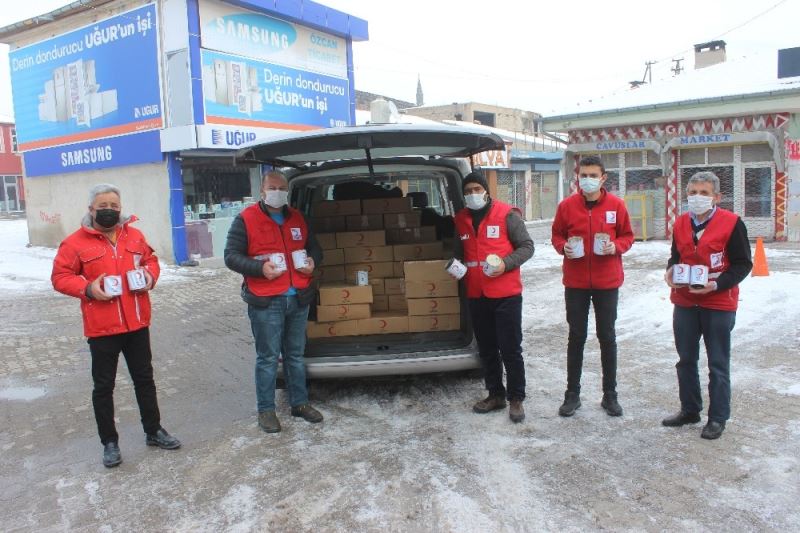 Kızılay’dan Tomarzalı 300 aileye konserve et dağıtımı
