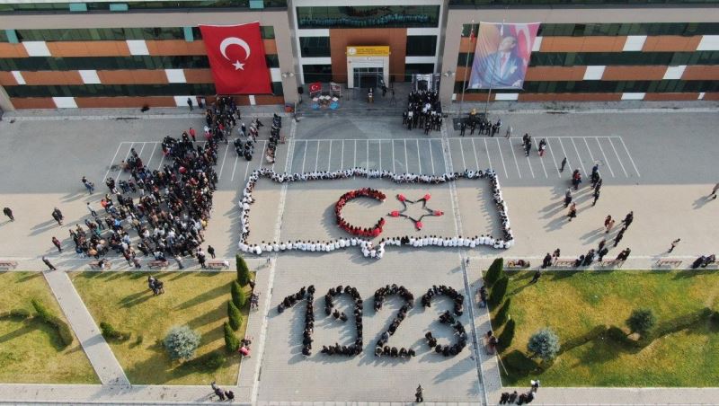 Özel Kayseri OSB Teknik Koleji, 29 Ekim Cumhuriyet Bayramı’nı coşkuyla kutladı
