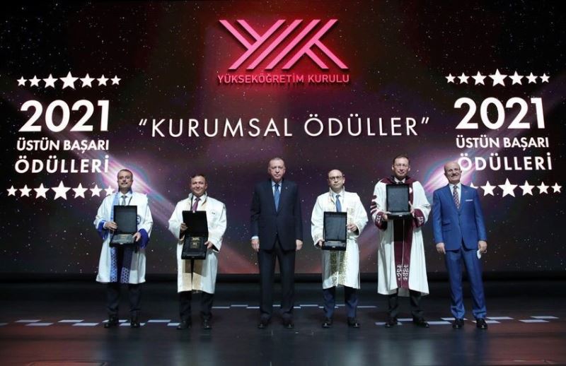 TURKOVAC’ı geliştiren ERÜ’ye Cumhurbaşkanı Erdoğan’dan ödül
