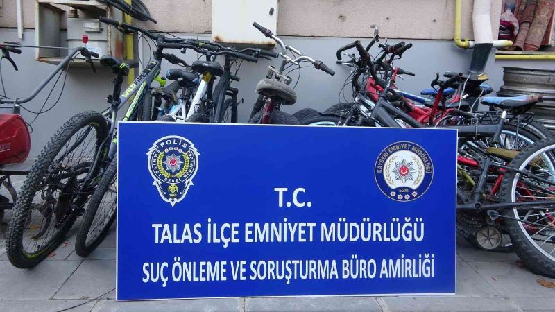 Ne buldularsa çalmışlar: İki evden 400 bin TL’lik çalıntı eşya çıktı
