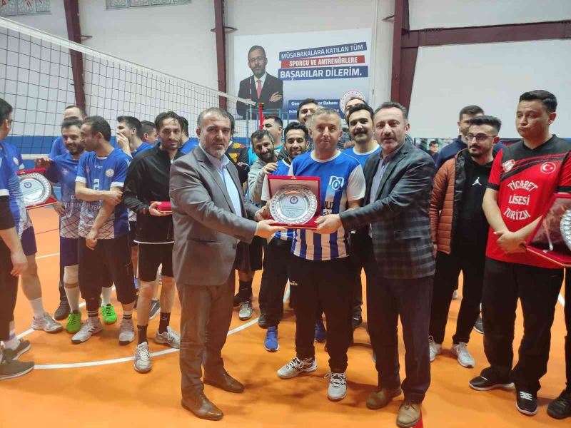 Develi’de Voleybol şenliği tamamlandı
