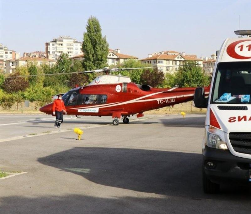 Kalp krizi geçiren vatandaşın yardımına hava ambulansı yetişti
