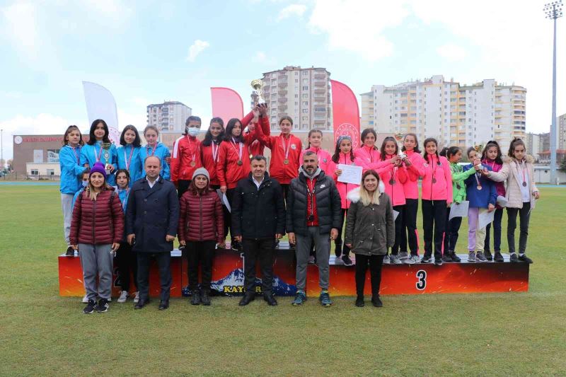 Okullar arası atletizm müsabakaları tamamlandı
