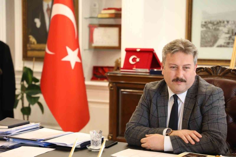 Başkan Palancıoğlu’ndan ödül alan ERÜ Öğretim Üyelerine tebrik
