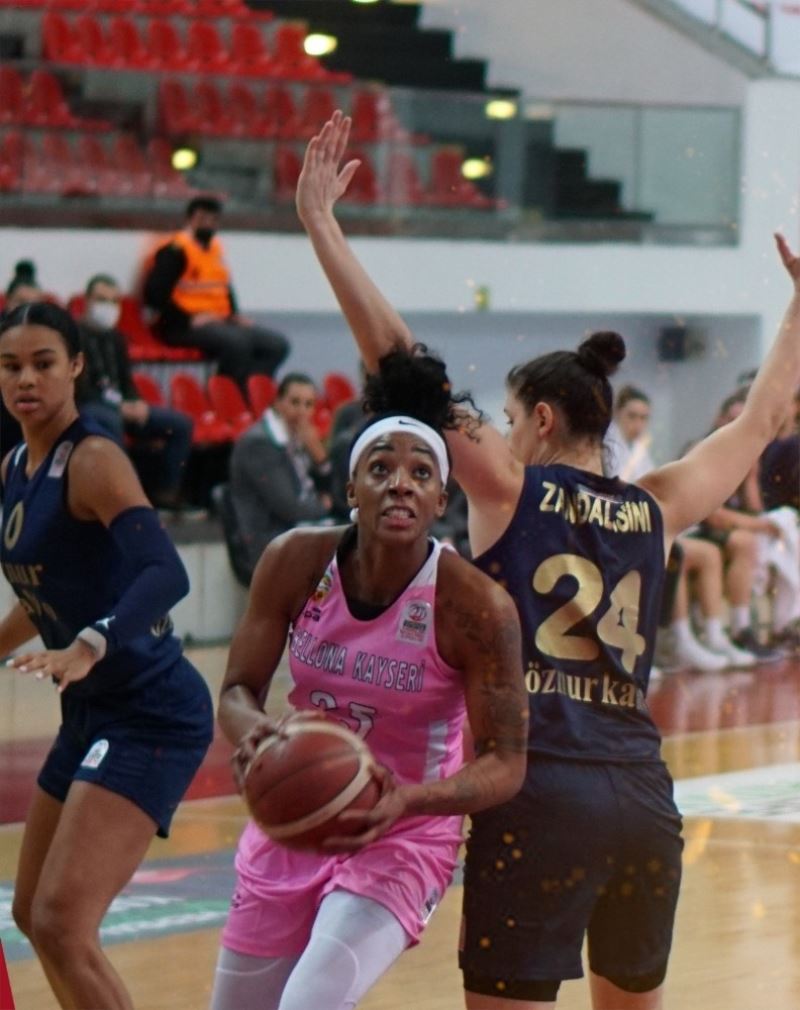 Kadınlar Basketbol Süper Ligi: Bellona Kayseri Basketbol: 50 - Öznur Kablo Fenerbahçe: 71
