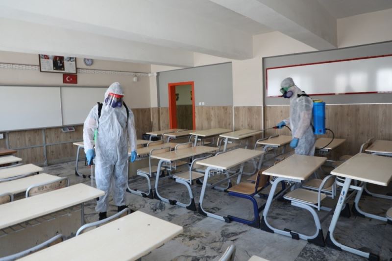Melikgazi Belediyesi eğitim öncesi okulları dezenfekte etti
