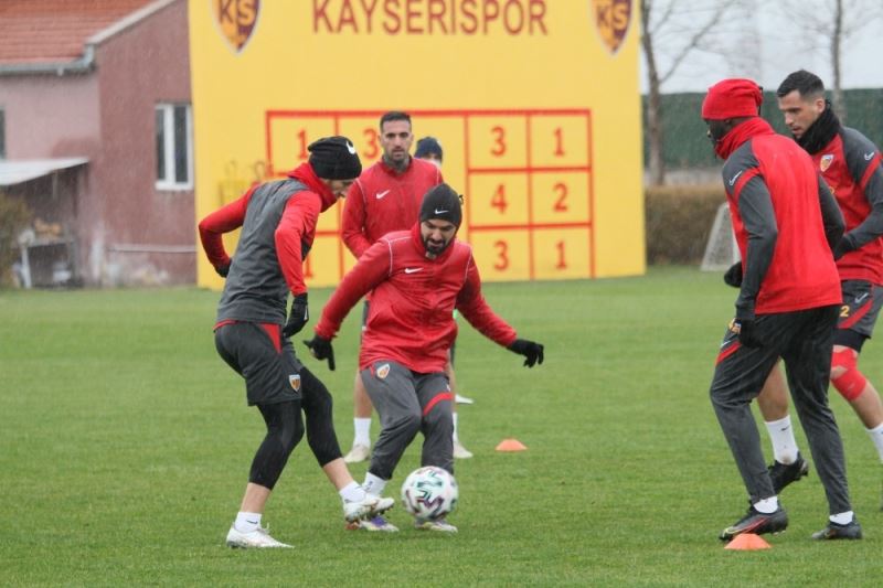 Kayserispor, Karagümrük maçına hazırlanıyor
