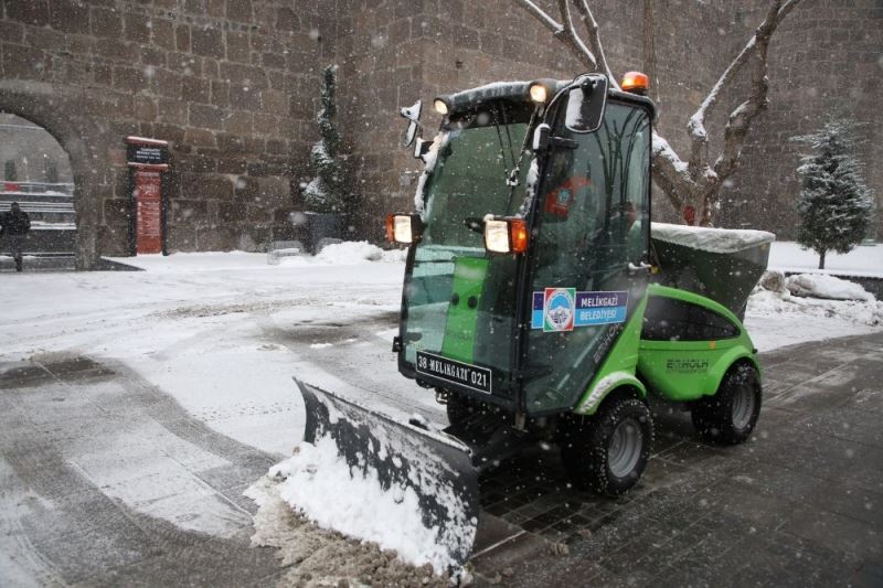 Karla mücadelede yeni araçlarla etkin mücadele
