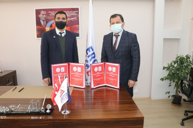 Gençlik ve Spor İl müdürlüğü ile Erciyes koleji arasında işbirliği protokolü imzalandı
