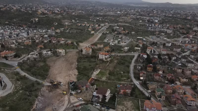 Büyükkılıç, trafiği rahatlatacak o bulvarı denetledi
