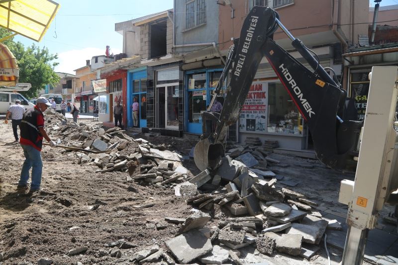 Uzun Çarşı’nın alt ve üst yapı çalışmalarına başlandı
