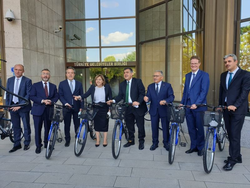 Büyükkılıç’tan Avrupalı Büyükelçiler ile birlikte bisiklet farkındalığı
