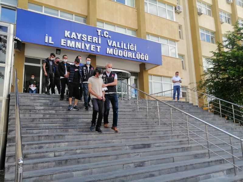 Kayseri’de uyuşturucu operasyonu: 1’i kadın 6 gözaltı
