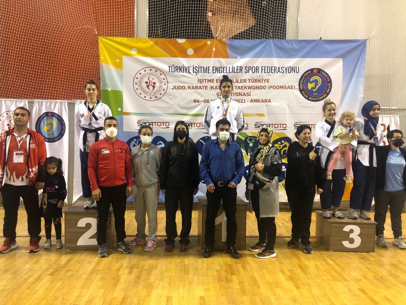 Melikgazi Taekwondo Takımı Deafolimpik branşında takım halinde şampiyon oldu
