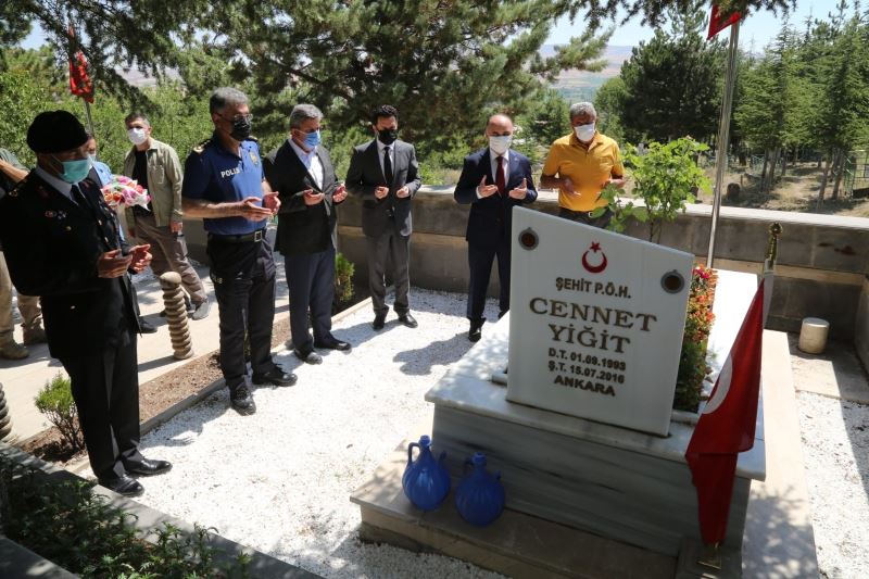 Vali Günaydın 15 Temmuz Şehitlerinin ailelerini ziyaret etti
