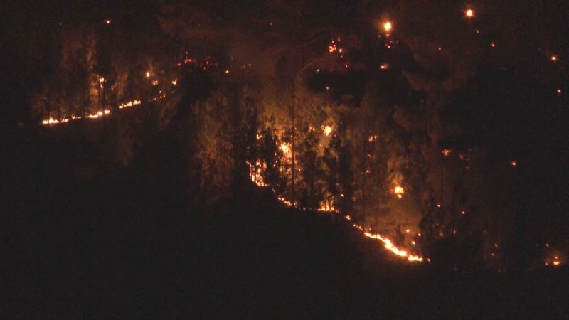 Kayseri’deki yangında alevler geceyi aydınlattı
